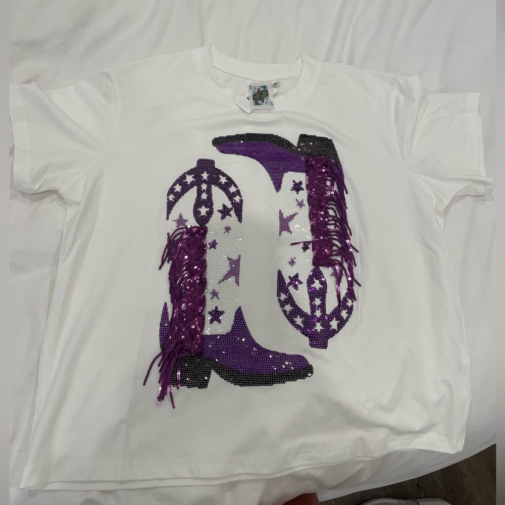 Queen of sparkles purple boot tee